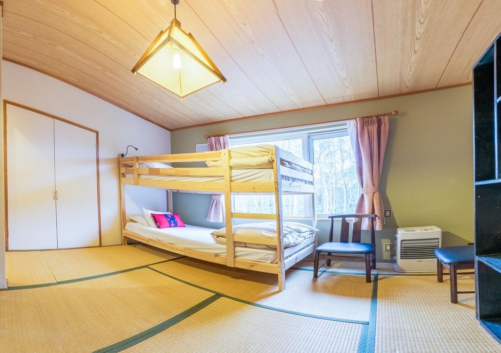 Freeride Backpackers Lodge Нисеко Екстериор снимка