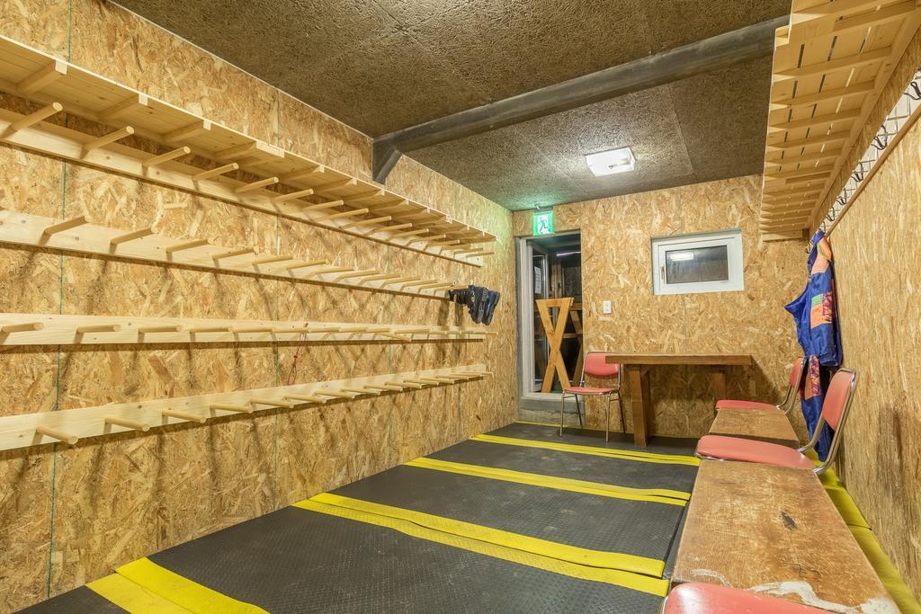 Freeride Backpackers Lodge Нисеко Екстериор снимка